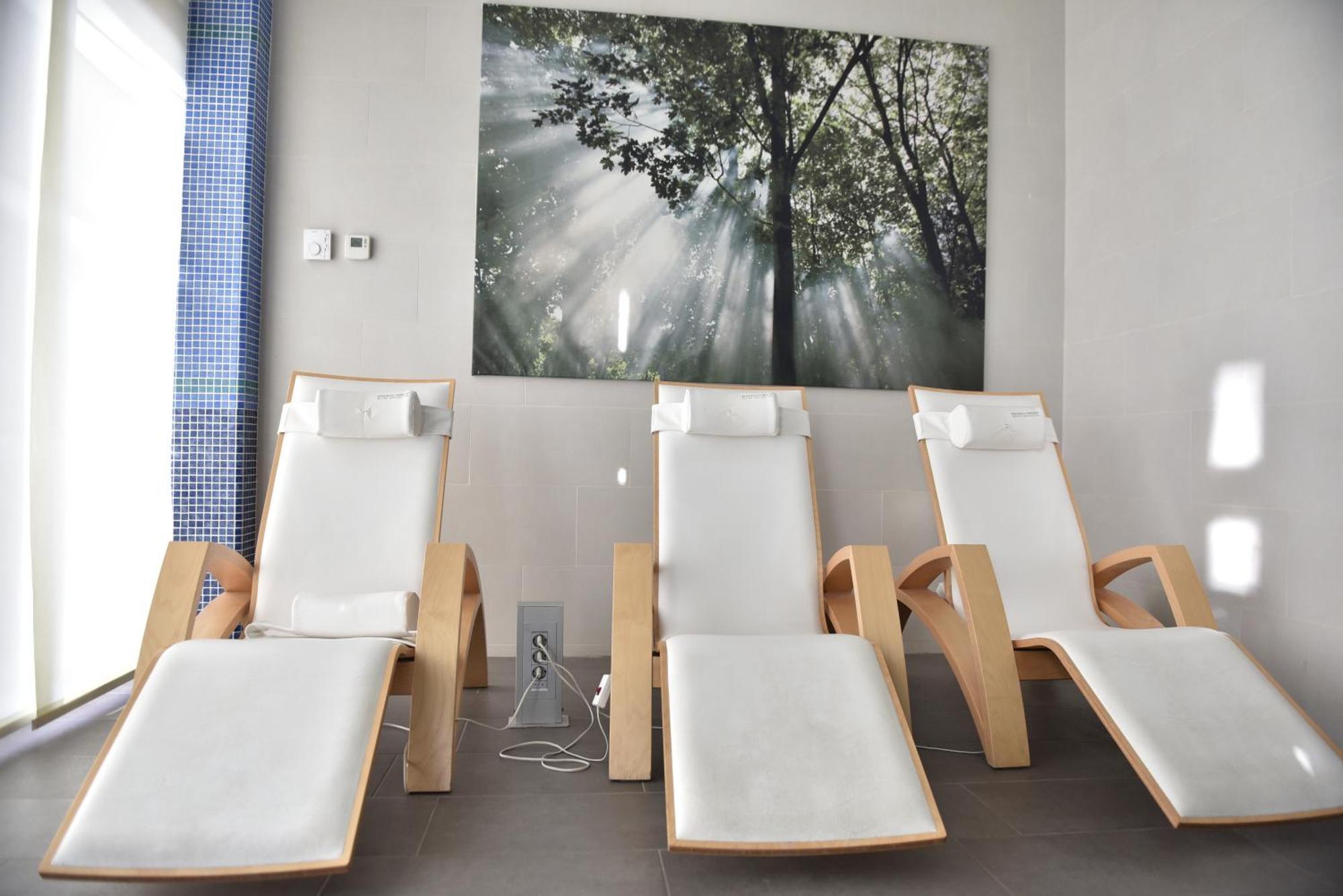 Hotel Premier Aqua - Adults Only Vrdnik Exteriér fotografie A relaxation room